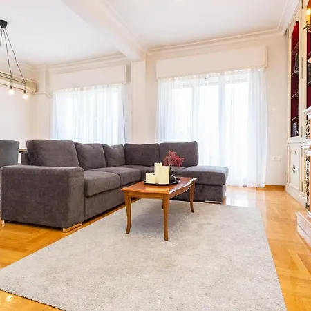 Апартаменты Square 119