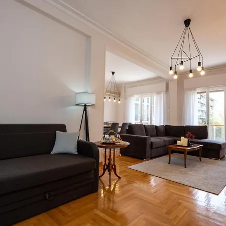 Square 119 Apartment