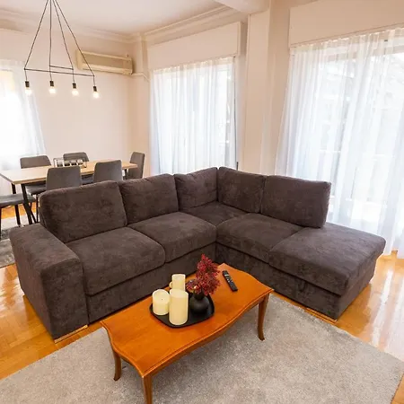 Square 119 Apartment