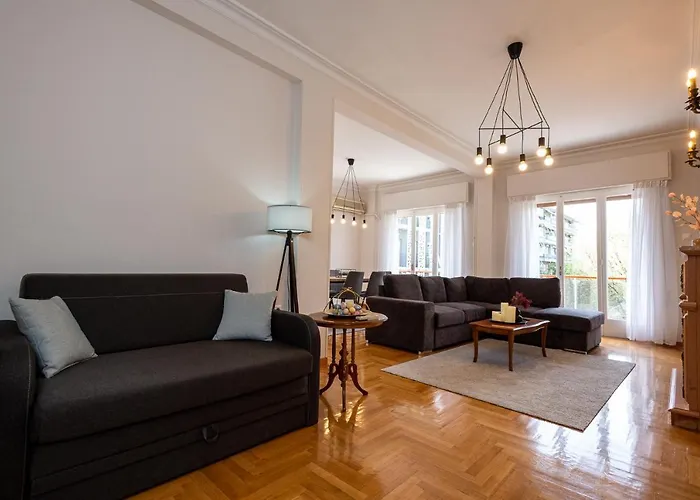 Square 119 Apartment